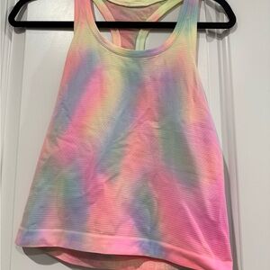 Swiftly Tech Racerback Tank Top
*Waist Length PSYCHEDELIC MULTI WASH